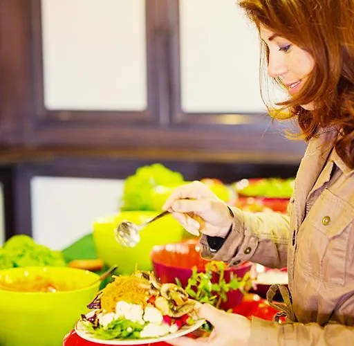 Vvf Pays Basque La Rhune 3* Sare